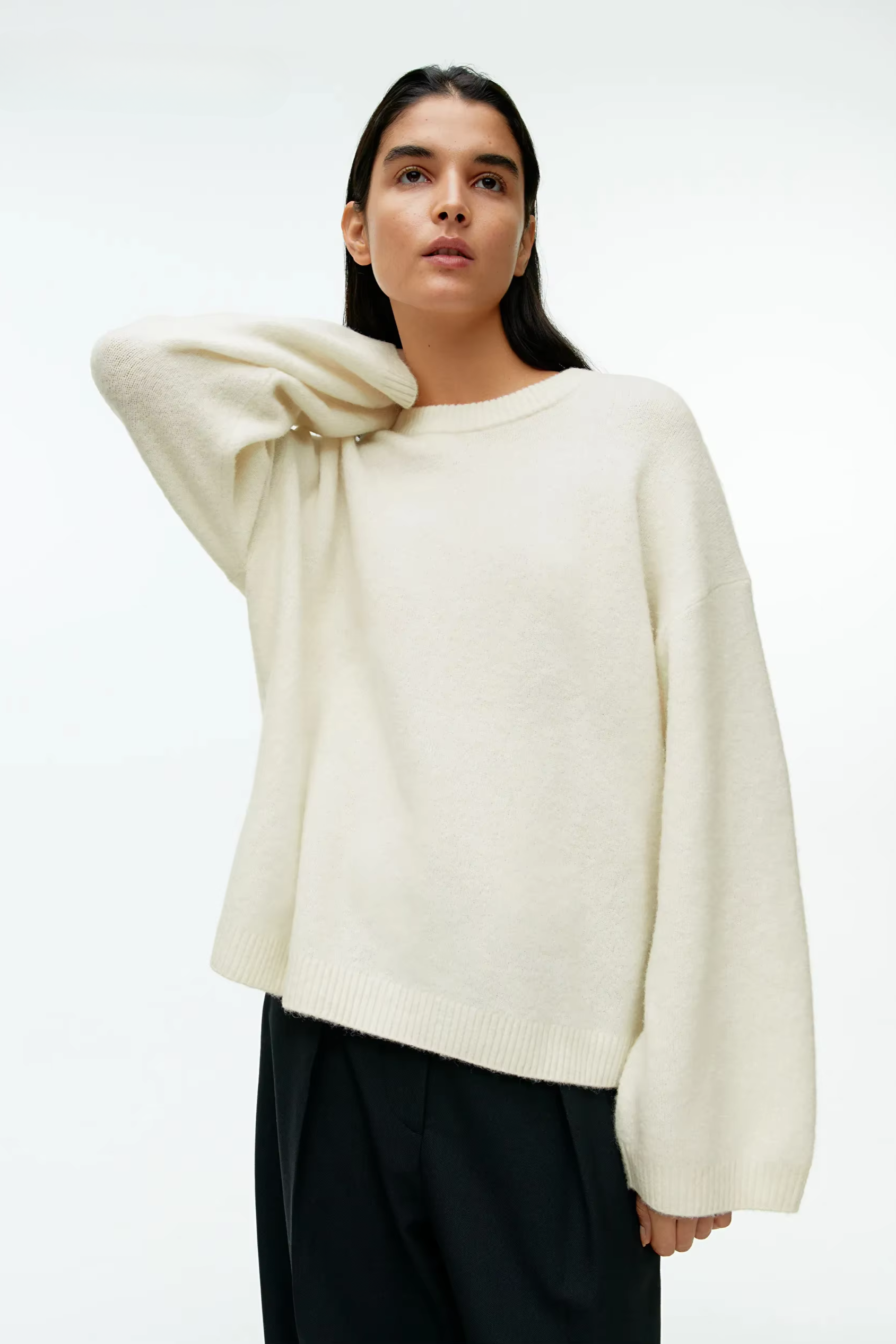 Matilda Relaxed Sweater in Acrylic and Viscose Blend