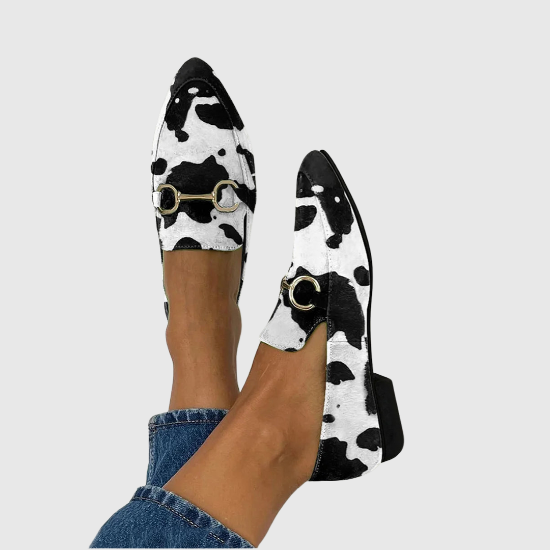 REBECCA | LOAFERS WITH A DECORATIVE BUCKLE