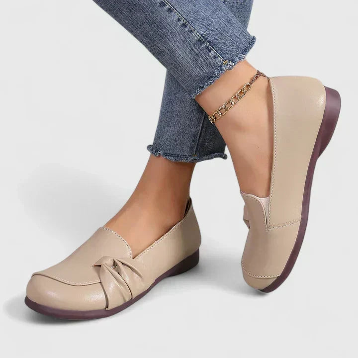 LILLIAN | SHOES IN THREE MUTED COLOURS