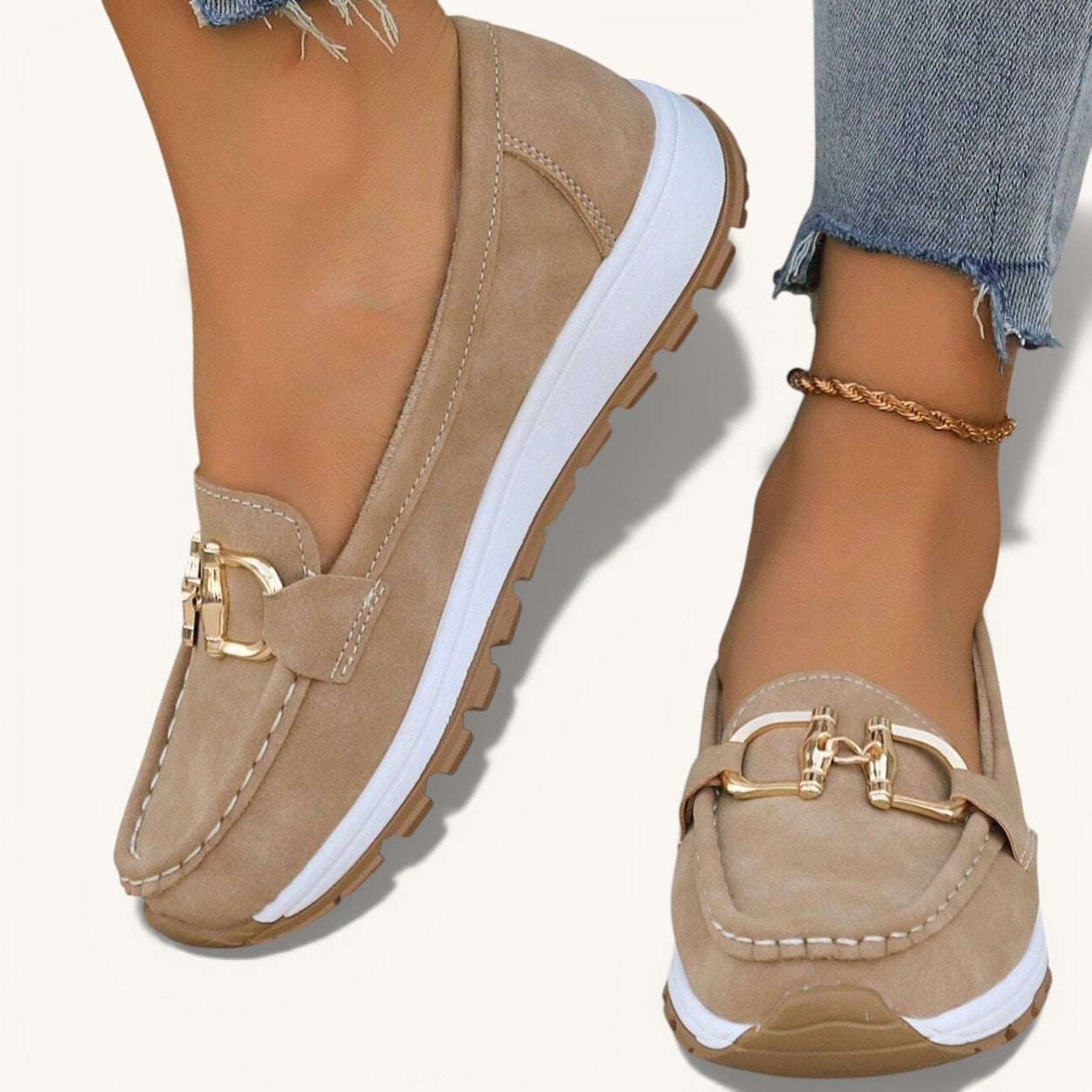 JULIET | FLAT LOAFERS WITH A BUCKLE