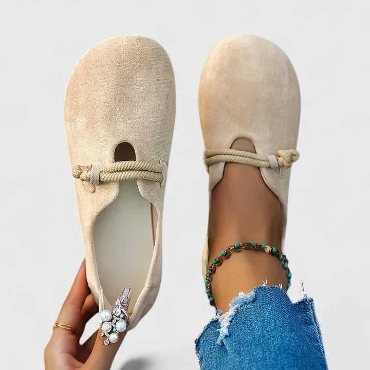 MARGOT | BEIGE AND BLACK LOAFERS